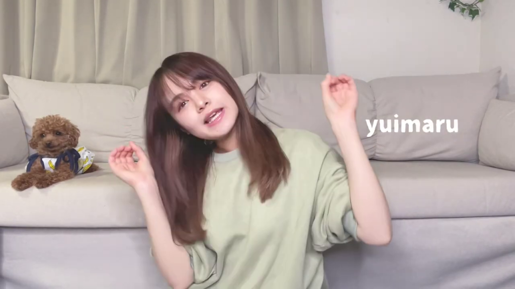 - ゆいまるさんの名前とチャンネルロゴが映し出されている。動画の主人公であるゆいまるさんを特定するのに役立つ画像