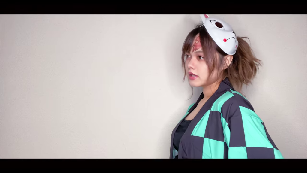 物思いにふける女性の様子