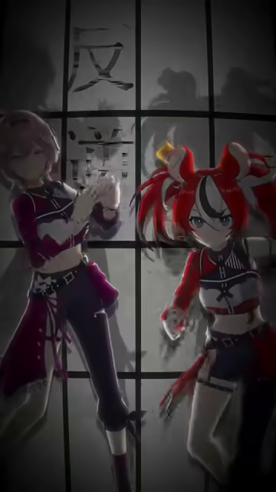 「反」の文字とグリッド背景に立つキャラクターたち