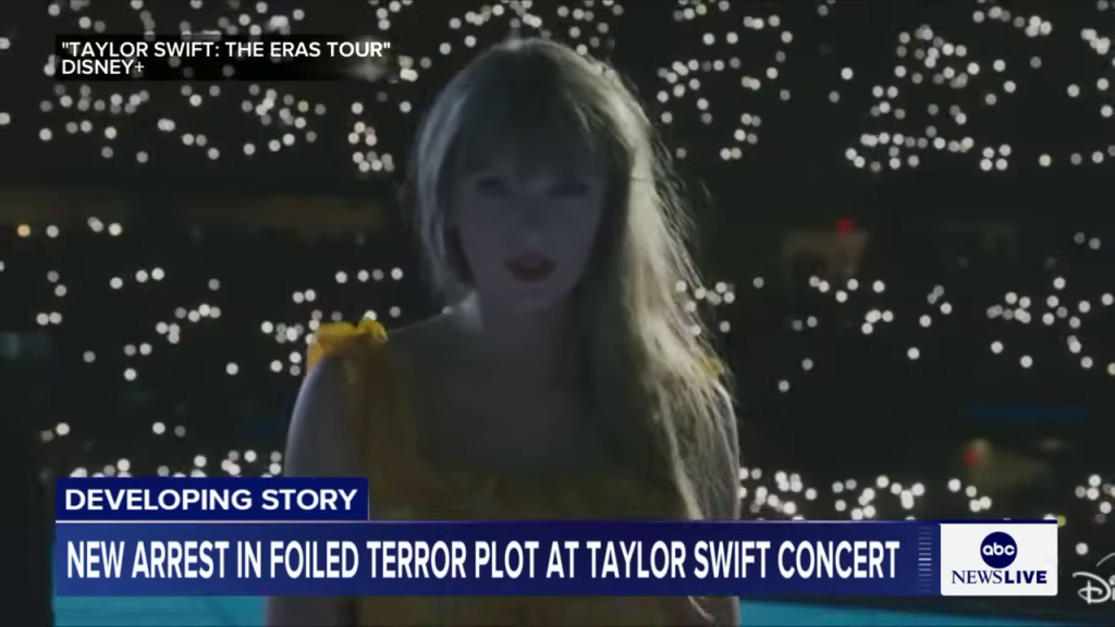 テイラー・スウィフト - ライブ会場で歌っているテイラー・スウィフトの画像