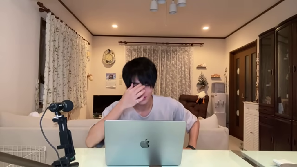 - 考察を終え、未来への期待を込めた笑顔を見せる配信者の姿を捉え、読者に希望を与える