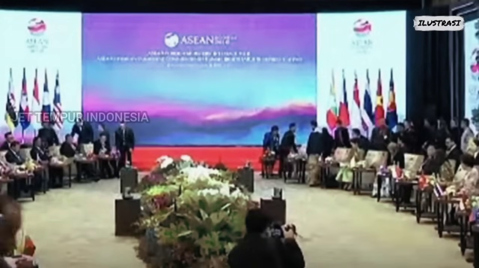「ASEAN Summit」のロゴが表示された大規模国際会議の全体像