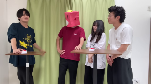 楽しそうに笑い合う参加者たち