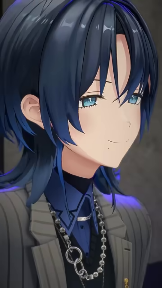 穏やかに微笑む男性キャラクターの顔のクローズアップ